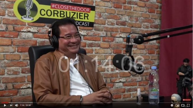 Ketua Tim Pakar Gugus Tugas Covid-19 Prof Wiku Adisasmito di podcast Deddy Corbuzier (Screenshot Youtube Deddy Corbuzier)