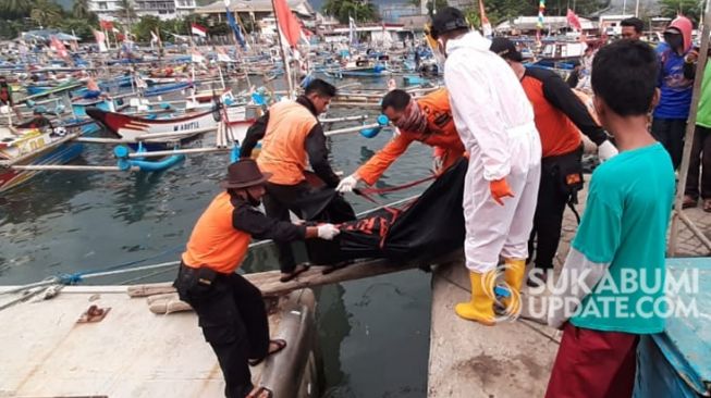 Hari Ketiga Pencarian, Jasad Ebi Ditemukan 6 Mil dari TKP Pantai Karanghawu