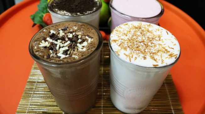 Smoothies dan Milkshake Sama-sama Enak dan Menyegarkan, Mana yang Lebih Sehat?