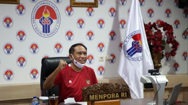 Menpora Zainudin Amali menginginkan Liga Berjenjang Kemenpora menjadi fondasi kuat untuk pembinaan pemain muda di seluruh Indonesia. Itulah pesan yang ditekankan oleh Menpora saat membuka acara Kongkow Virtual Liga Berjenjang Kemenpora di Situation Room, Lantai 9, Kemenpora, Jakarta. (Dok : Kemenpora).