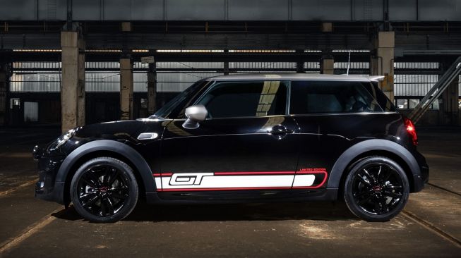 Di Indonesia, harga Mini GT Edition terbaru berada di kisaran Rp. 840.000.000 (off the-road). [Dok Mini Indonesia]