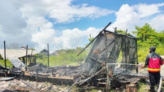 Aksi Heroik Bocah 10 Tahun, Selamatkan Adik Bayinya saat Rumah Terbakar