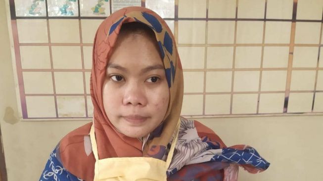 Mucikari Penyuplai Gadis Belia ke Buronan FBI Bersembunyi di Atas Bukit