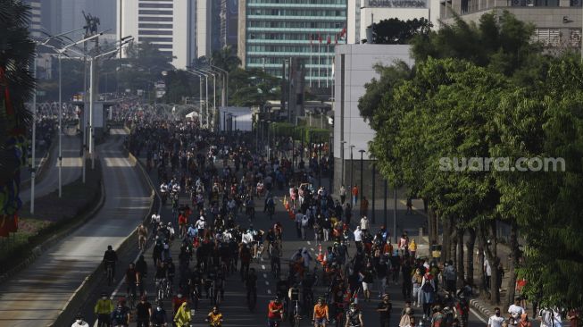 Berkerumun hingga 2 Reaktif Corona saat CFD, Jakarta Sudah Kembali Normal?