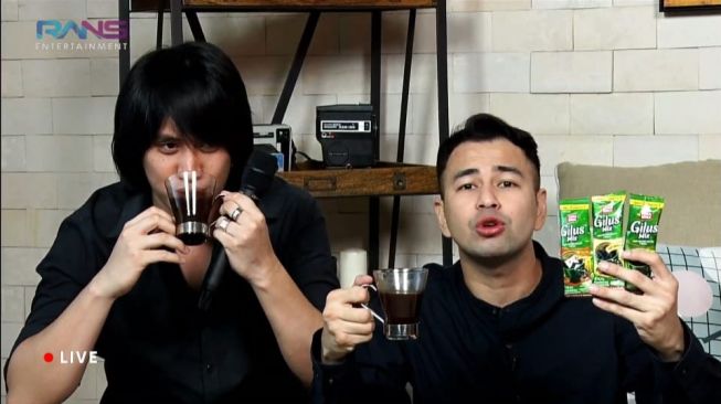 Raffi Ahmad live streaming bareng Kevin Aprilio. [YouTube RANS Entertainment]