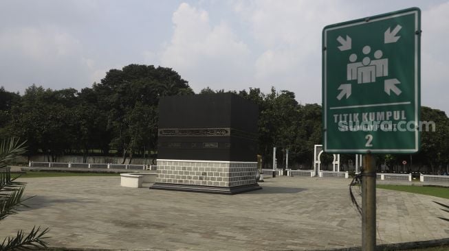 Suasana sepi di area latihan manasik haji di Asrama Haji Pondok Gede, Jakarta, Kamis (25/6). [Suara.com/Angga Budhiyanto]