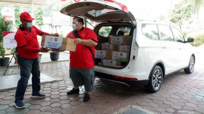 Dukungan komunitas Wuling Cortez untuk balai rehabilitasi sosial [ANTARA/HO].