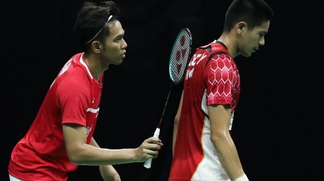 Pasangan ganda putra Fajar Alfian/Yeremia Erich Yoche Yacob Rambitan menaklukkan Mohammad Ahsan/Leo Rolly Carnando di hari kedua PBSI Home Tournament di Pelatnas PBSI, Cipayung, Jakarta Timur, Kamis (25/6/2020). [Humas PBSI]