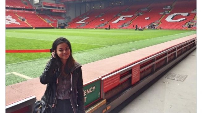 Liverpool Juara, Cucu Bung Hatta Kasih Hadiah Senyuman Paling Manis