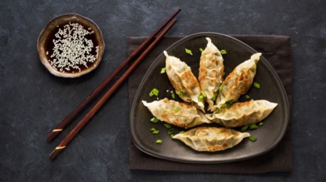 Resep Gyoza, Camilan Lezat Temani Santai Nonton Neflix