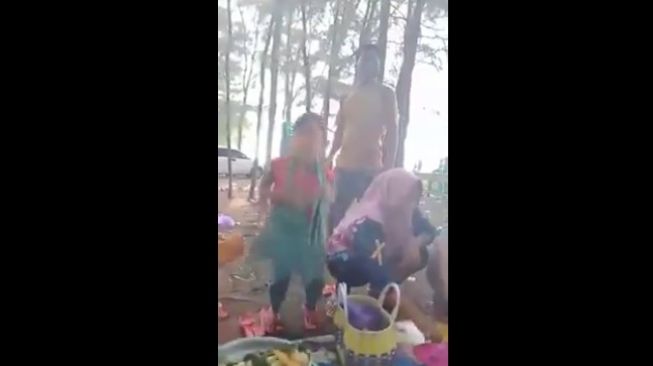 Pantai Cemoro Sewu Viral, Wisatawan Ngaku Diusir Oknum Pedagang