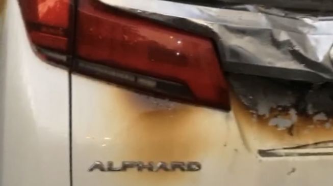 Pembakar Mobil Via Vallen Mabuk Miras saat Diperiksa Polisi