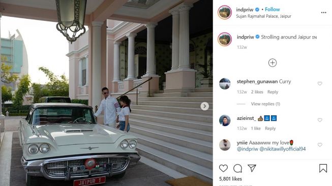 Pakai mobil Sultan mau kemana tuh (Instagram)