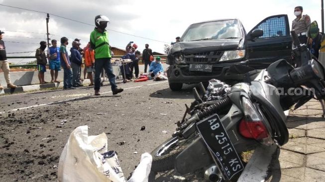 Kecelakaan di Flyover Lempuyangan, Satu Korban Tewas di Tempat