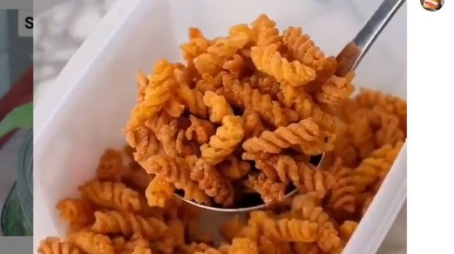 Resep Macaroni Garing Pedasnya Mantap, Tanpa Micin Ya!