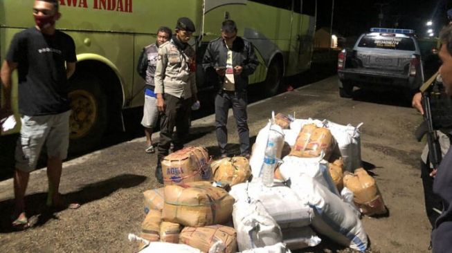 Cap Tikus 1,5 Ton Asal Sulut Ditangkap di Perbatasan Pohuwato