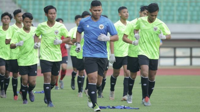 TC Timnas Indonesia hari pertama di Stadion Patriot, Bekasi, Senin (6/7/2020). (dok. PSSI) 