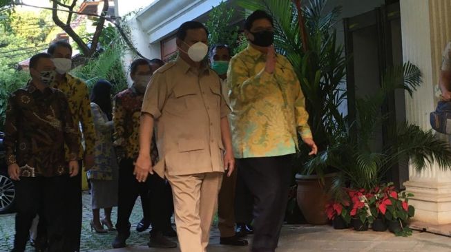 Ketua Umum Partai Golkar Sambangi Kediaman Prabowo di Kertanegara