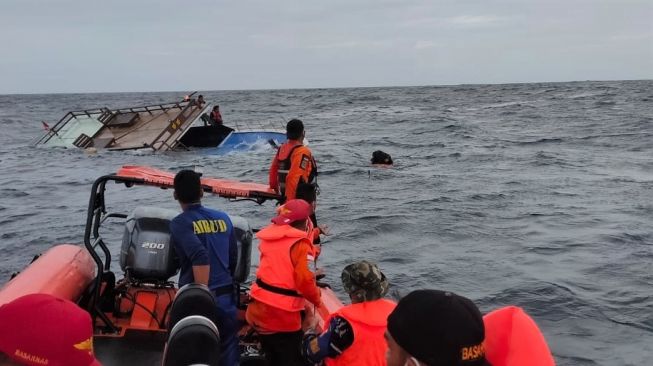 Terseret Ombak, Dugaan 6 TKI Tewas di Pantai Bandar Penawar Malaysia