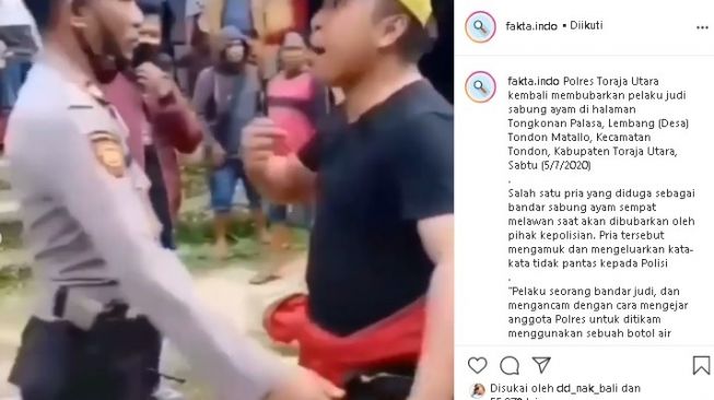 Pria ngamuk gegara polisi mau bubarkan judi sabung ayam. (Instagram/@fakta.indo)