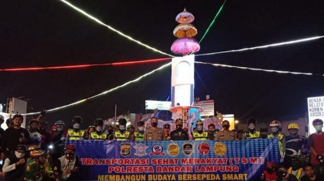 Polresta Patroli dan Sosialisasi Covid-19 ke Pesepeda