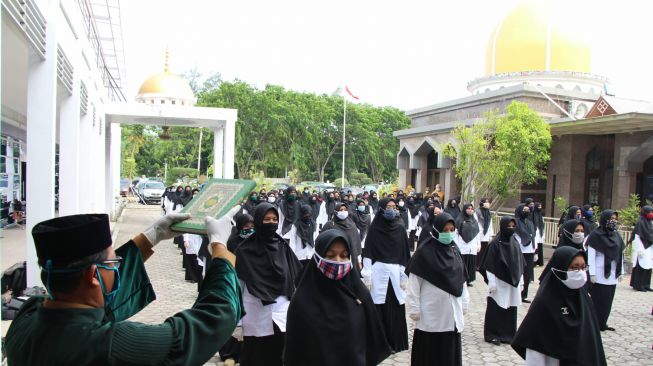 220 CPNS Kemenag Aceh Terima SK 100 Persen