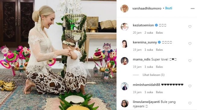 Istri Panji Trihatmodjo, Varsha Strauss dan anaknya [Instagram/@varshaadhikumoro]