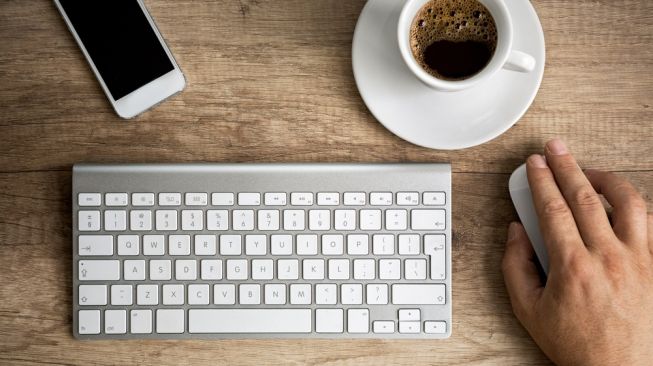 Beli Keyboard Wireless, Ulasan Pembeli Ini Bikin Emosi