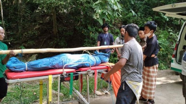 Terperosok ke Jurang, Seorang Pendaki Ilegal Tewas di Gunung Rinjani