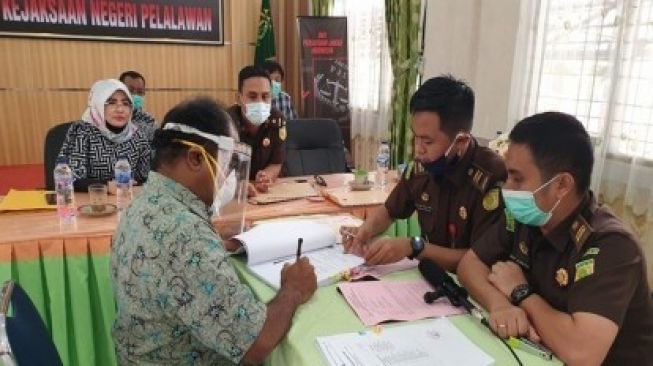 Ketua PN Pelalawan jadi Majelis Hakim Sidang Perdana Adei Plantation
