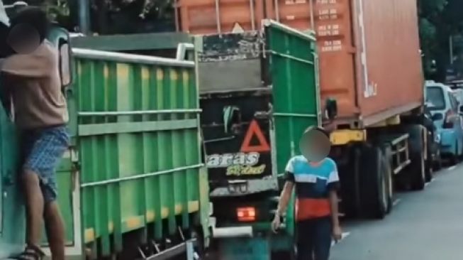 Dicegat dan Minta Paksa Duit Ceban, Pemalak Sopir Truk di Cengkareng Tertangkap usai Aksinya Viral