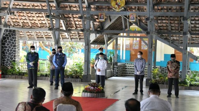 Wapres dan Mendikbud Tinjau Kesiapan Sekolah Sambut Kebiasaan Baru