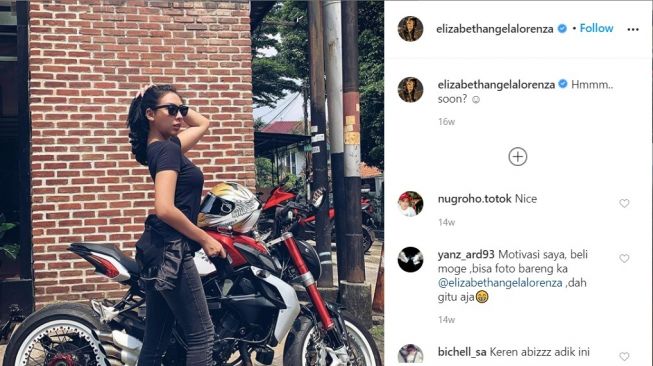 Cakep juga nih pose bersama motor (Instagram)