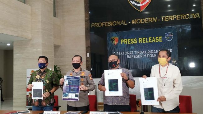 Polisi Tangkap Pembobol Data Pribadi Milik Denny Siregar