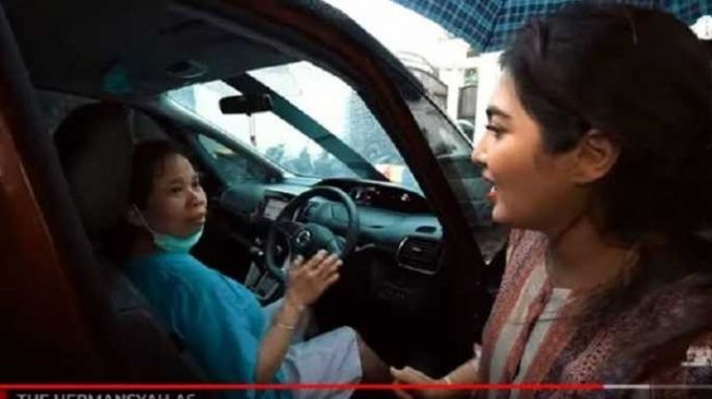 Beri Kejutan, Ashanty Hadiahkan Mobil baru untuk Pengasuh Anaknya