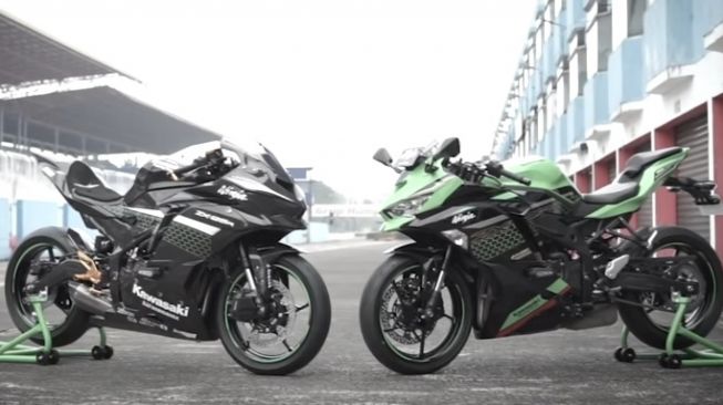 Kawasaki Ninja ZX-25R versi karbon meluncur pada 10 Juli 2020. [Youtube/Kawasaki Motor Indonesia]