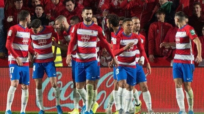 Terpapar COVID-19, Granada Minta Duel Lawan Real Sociedad Ditunda