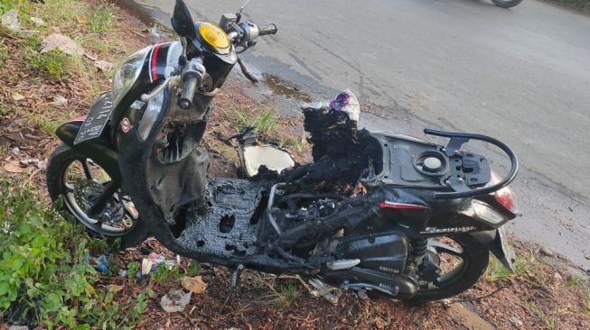 Viral Hape Meledak Gara-gara Disimpan di Jok Motor