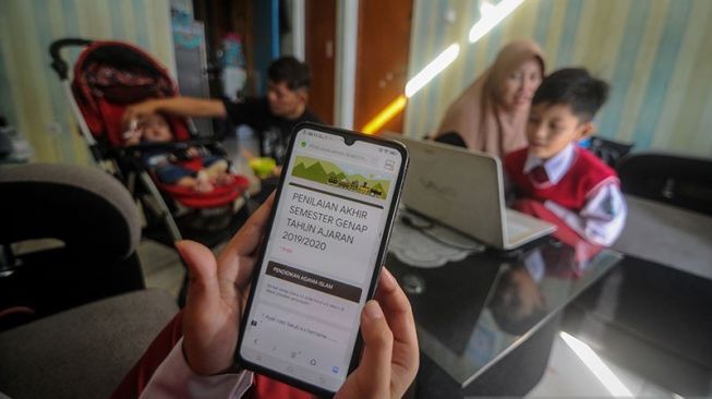 Paket Data Internet untuk PJJ Mahal, Kominfo Minta Operator Beri Keringanan