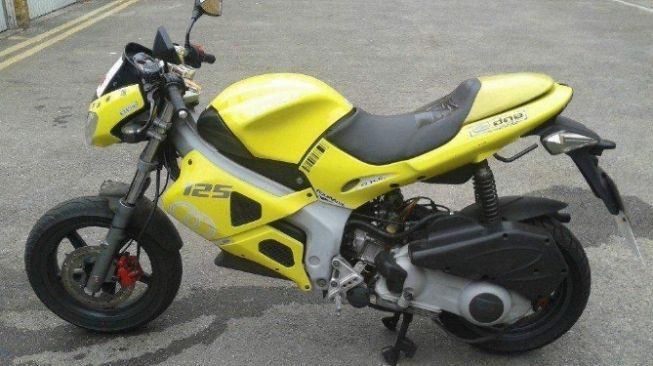 Piaggio Gilera DNA Versi 125 cc. (motorcyclespecs.co.za)