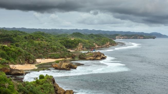 17 Pantai di Gunung Kidul yang Kembali Dibuka, Ingat Ada Protokolernya Ya