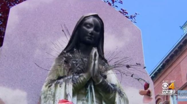 Patung Bunda Maria di Gereja Massachusetts Dibakar, Polisi Buru Pelaku