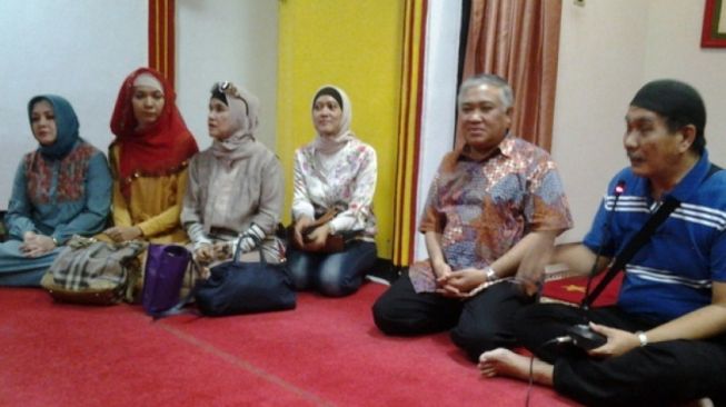 Cara Mualaf Etnis China Menjaga Silaturahim dengan Keluarga