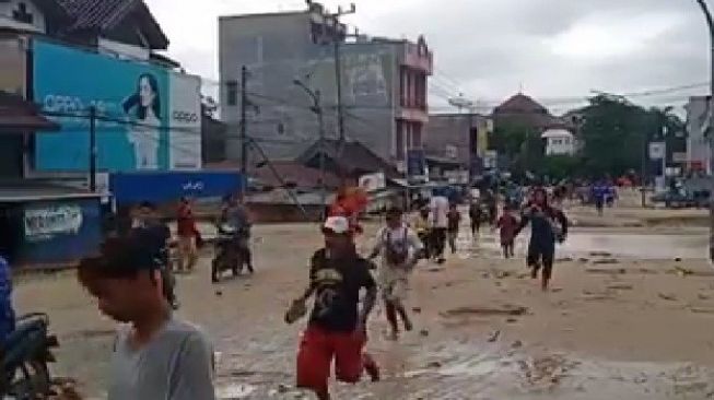 Korban Banjir Bandang Luwu Utara: 10 Meninggal Dunia, 46 Hilang