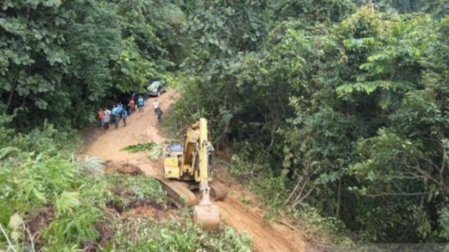 Jalur Mentewe-Hulu Sungai Selatan Longsor, Pengendara Diminta Tak Lewat