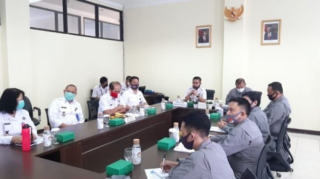 Bakamla RI melakukan pertemuan dengan pejabat BNN Provinsi Banten, Senin (14/7/2020). (Dok : BNN)