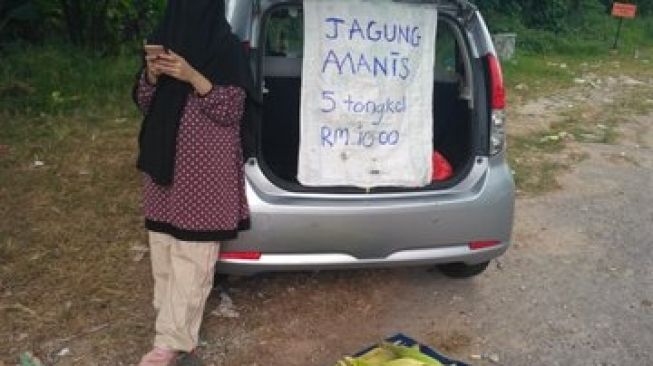 Ditinggal Suami, Bumil Nafkahi 6 Anak Keliling Jual Jagung Sampai Pingsan