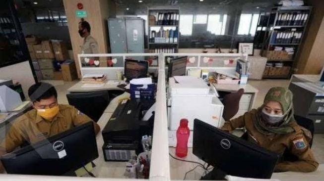 Jam Kerja PNS Wajib Pakai Shift Selama New Normal