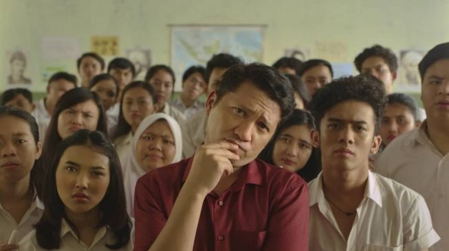 Segera Tayang Eksklusif di Netflix, Ini Sinopsis Guru-Guru Gokil