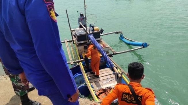 Nelayan Temukan Mayat Misterius di Pinggir Pantai Tinjil, Ini Ciri-cirinya